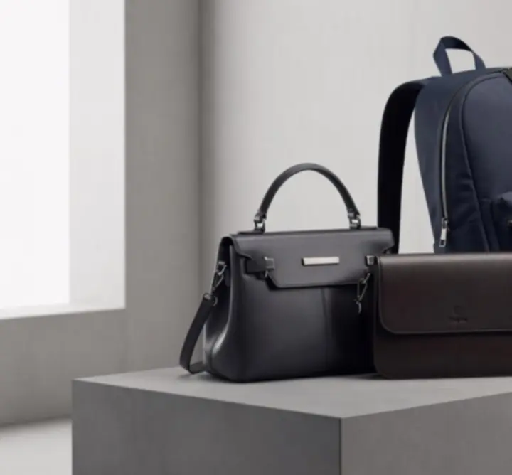 Prémium táskák elegáns, neutrális környezetben